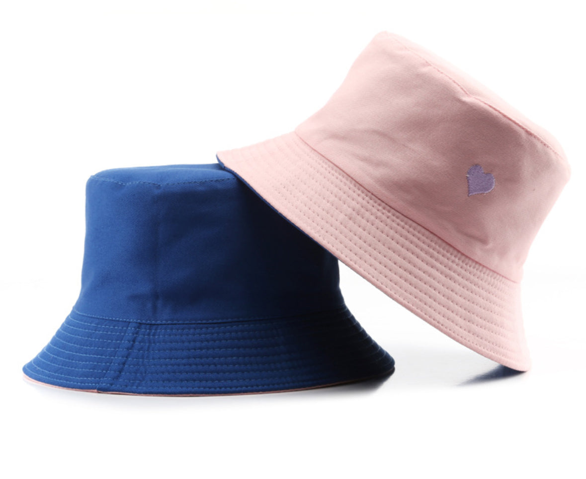Multi colored bucket hat