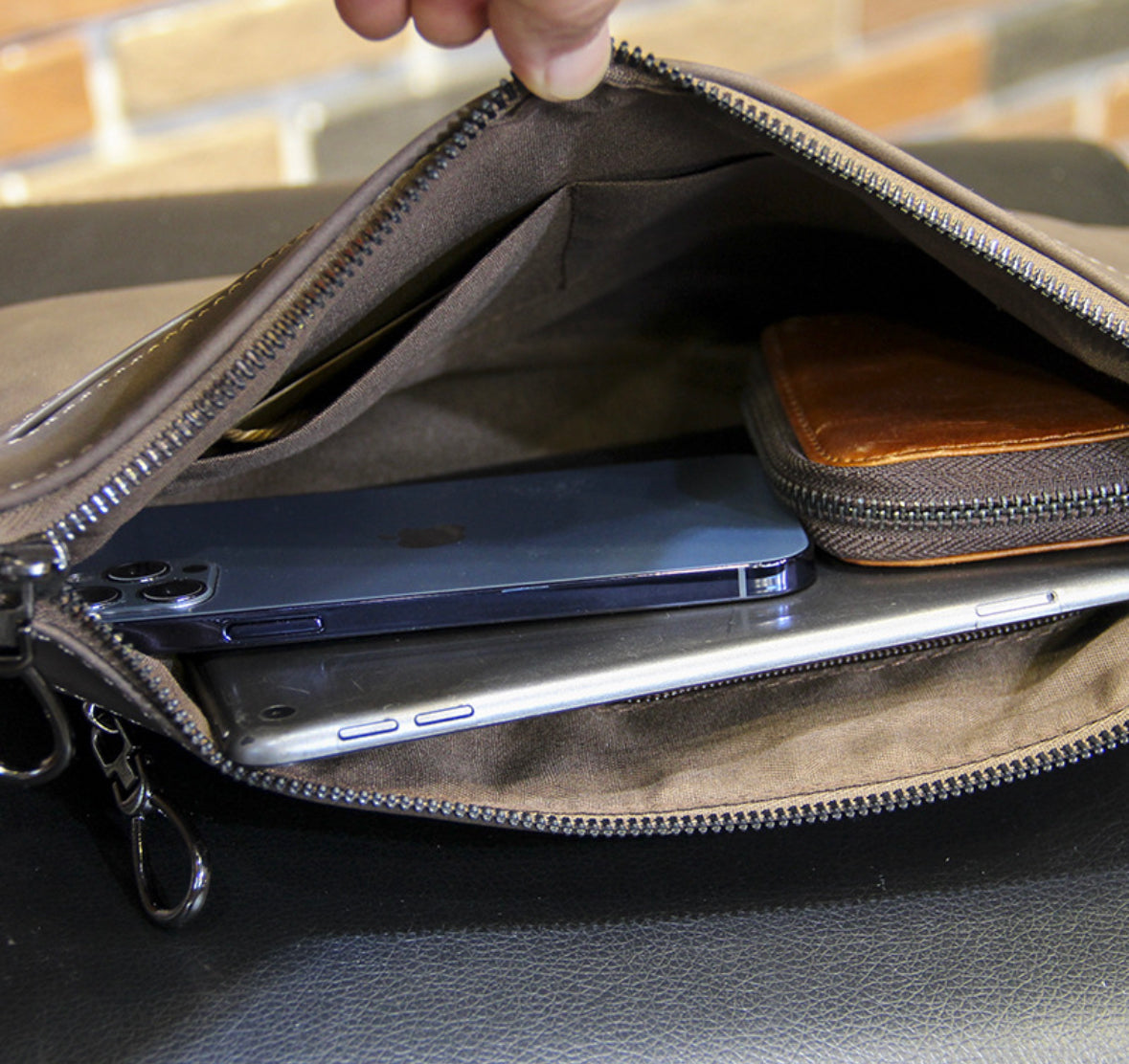 Casual clutch bag