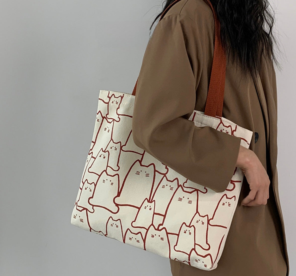 Artistic shoulder bag