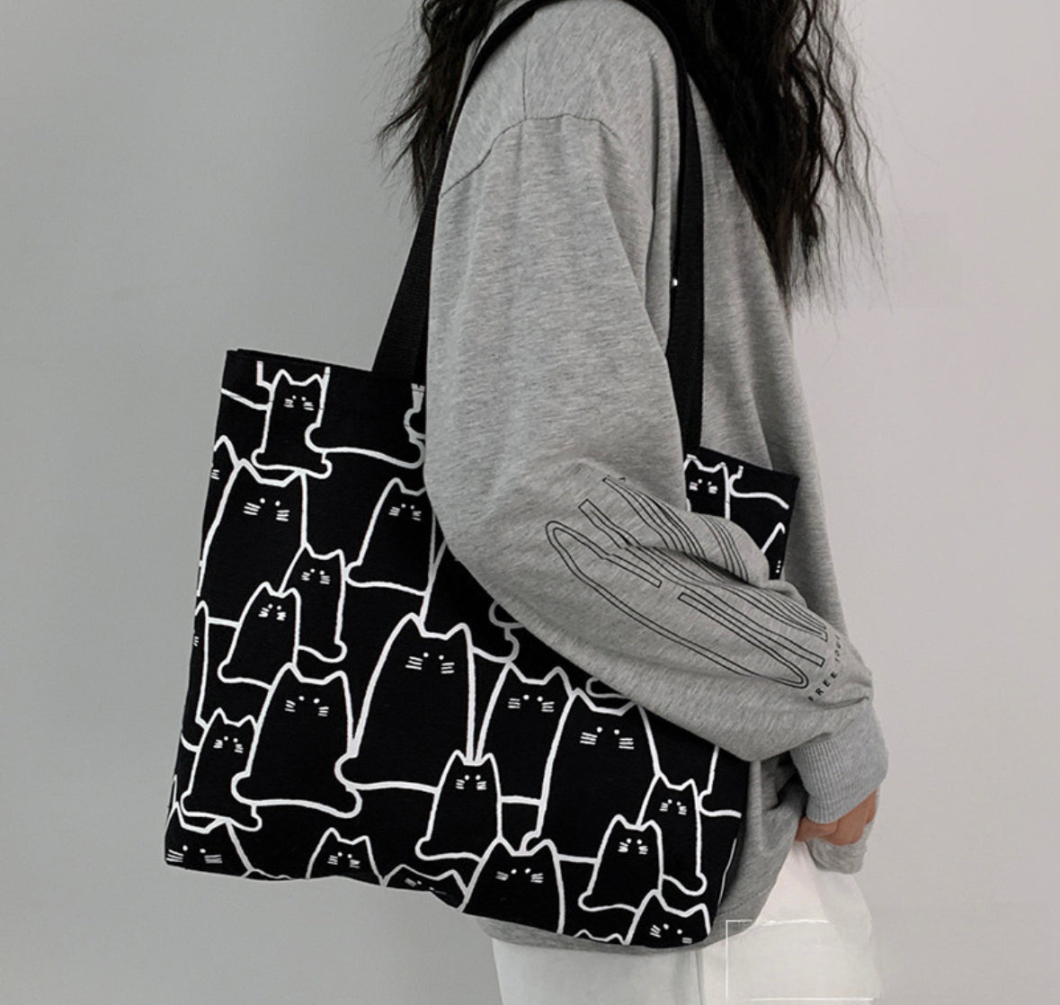 Artistic shoulder bag