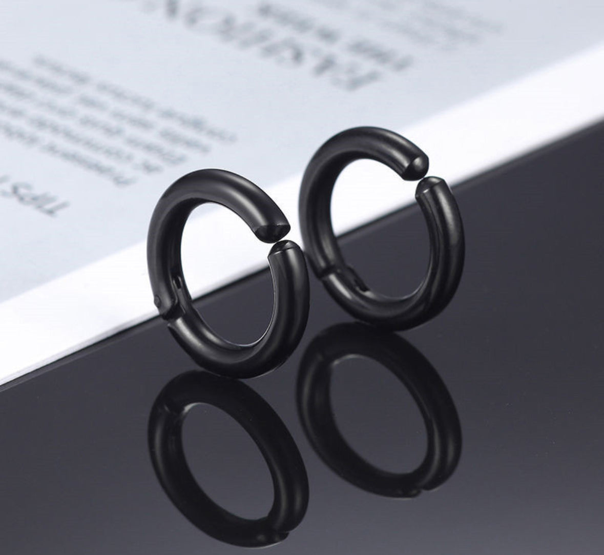 Hip hop ear clip