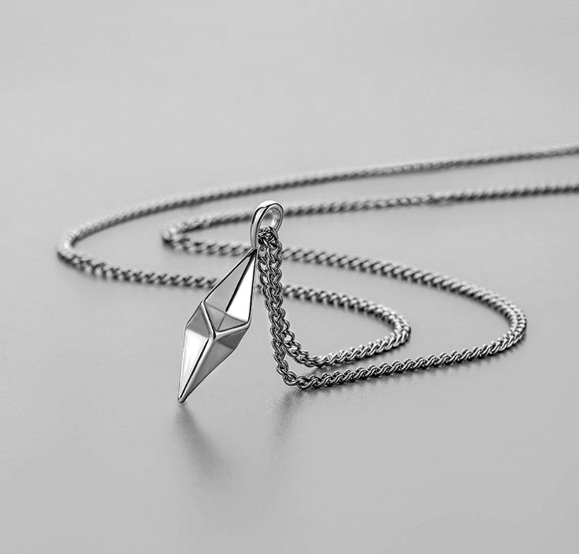 lightning vientiane necklace