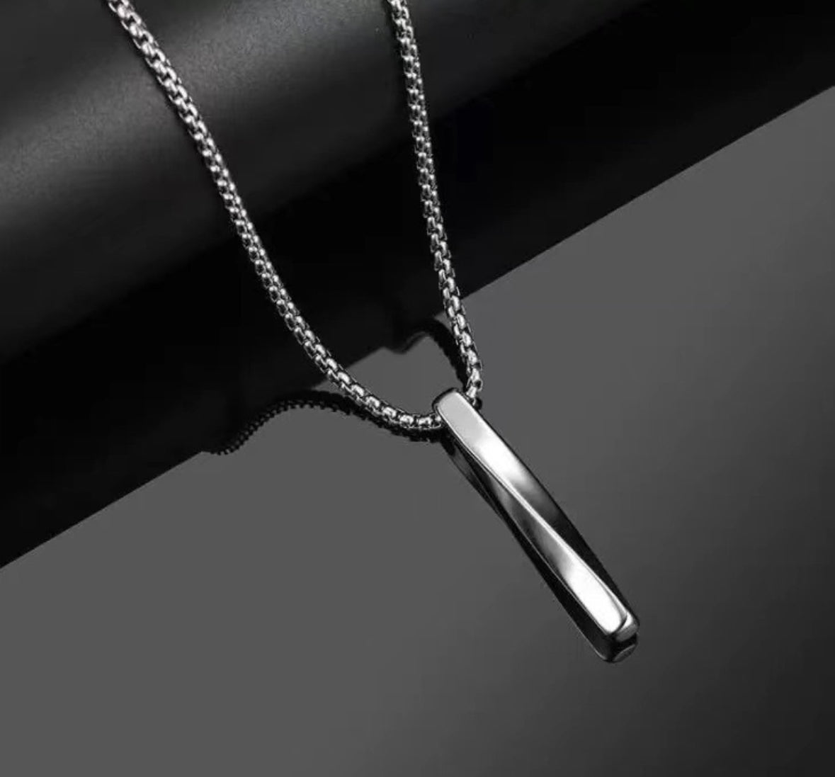 Spiral long necklace