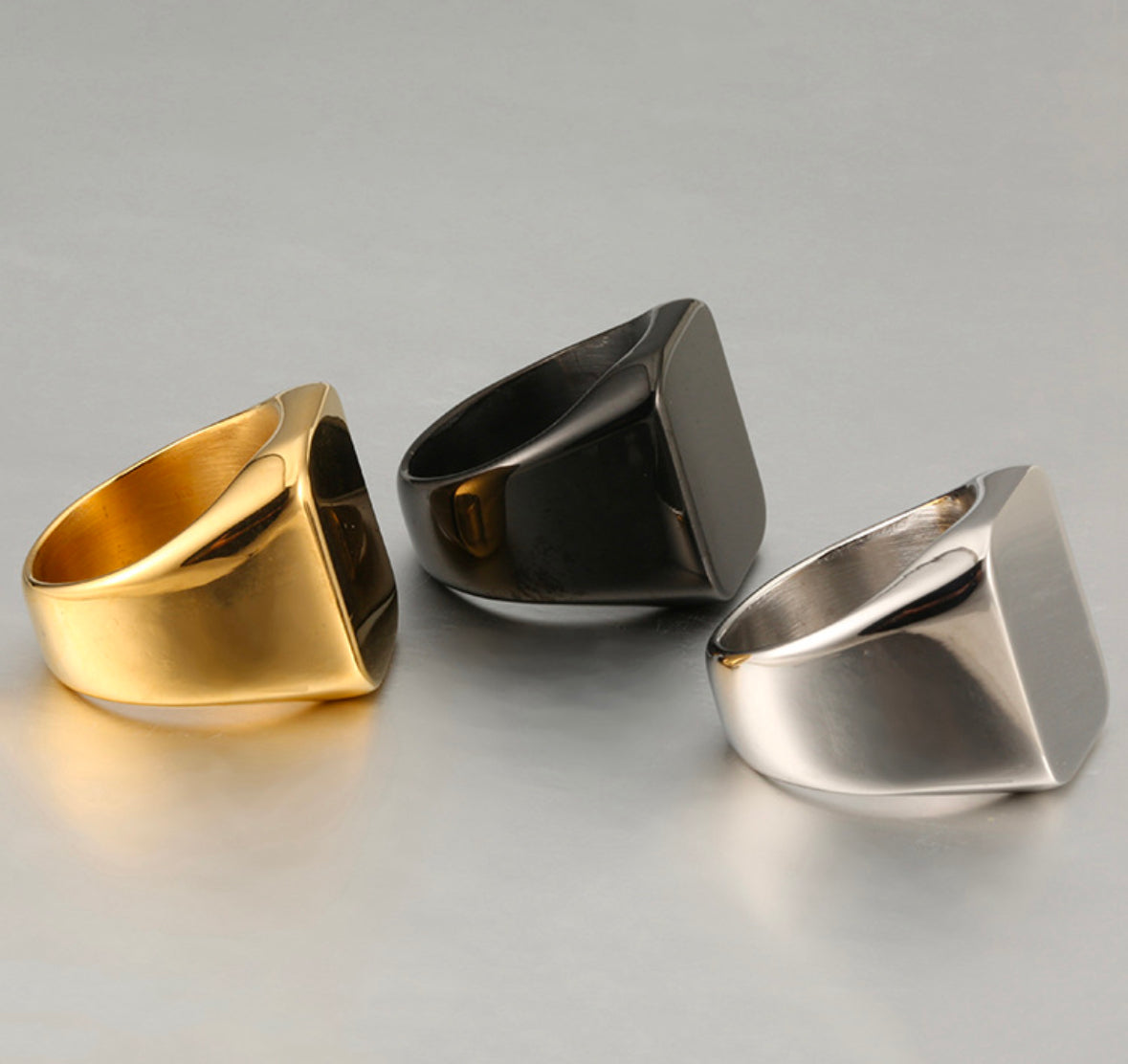 Smooth titanium ring