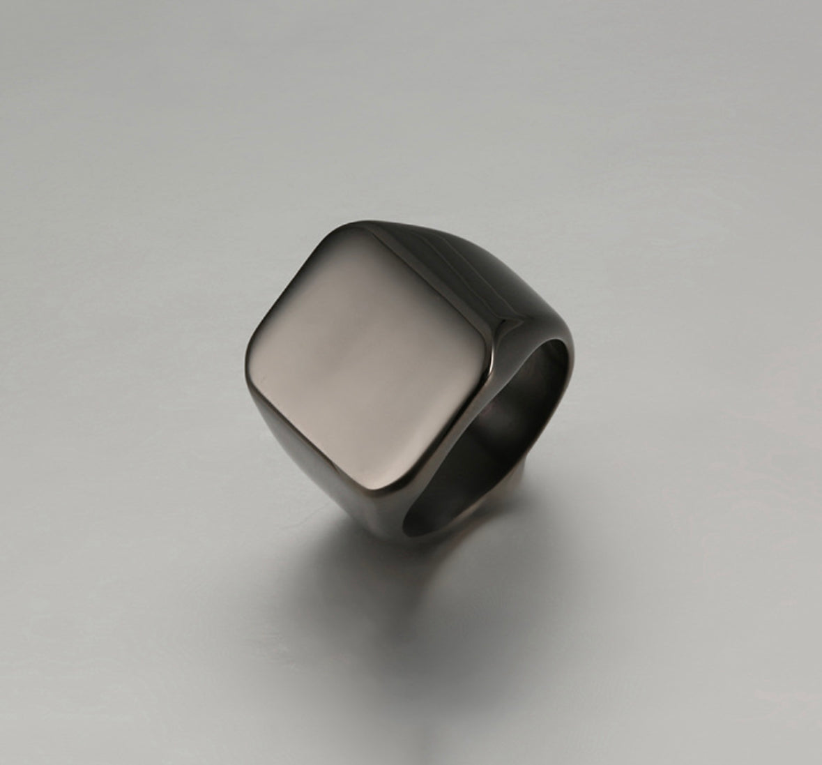 Smooth titanium ring