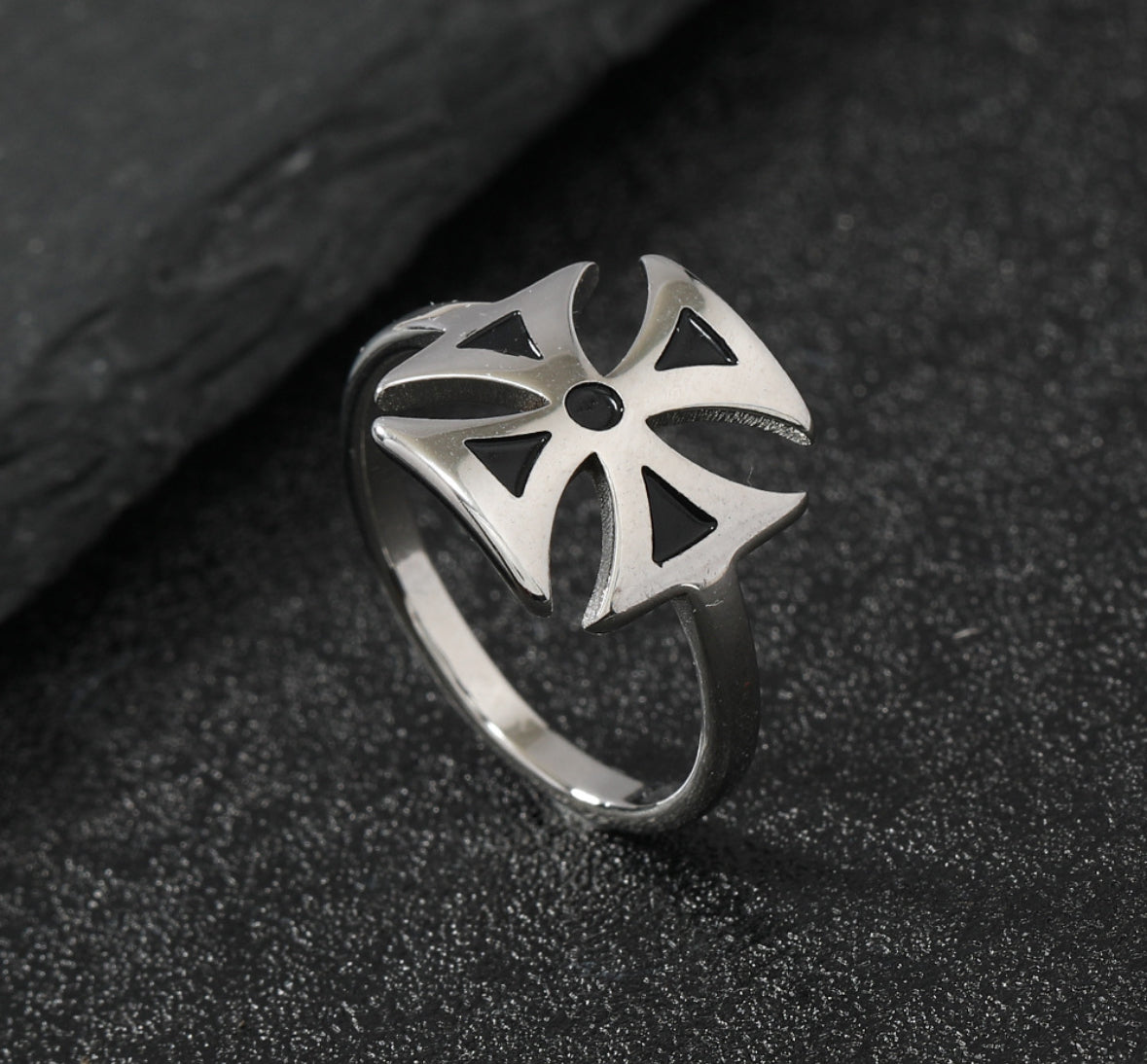Roman cross ring