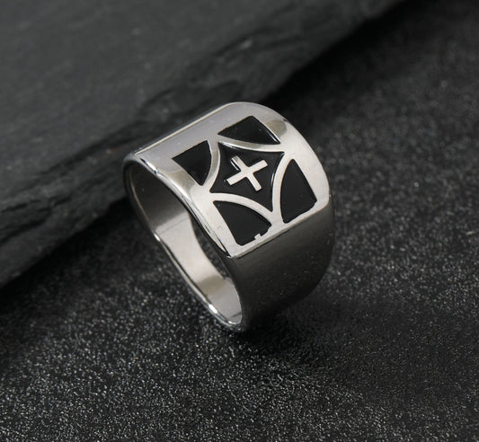Diamond cross ring